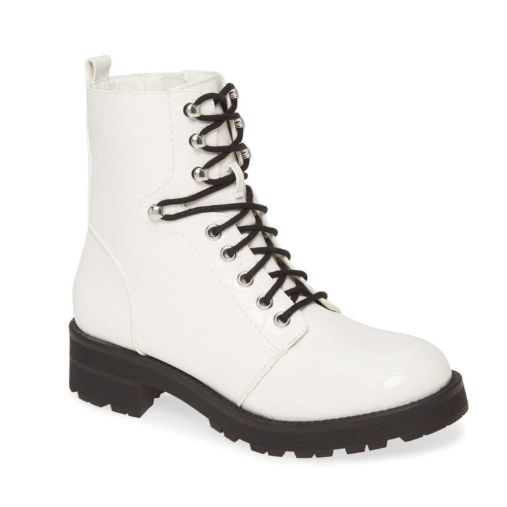 MIA White Boots